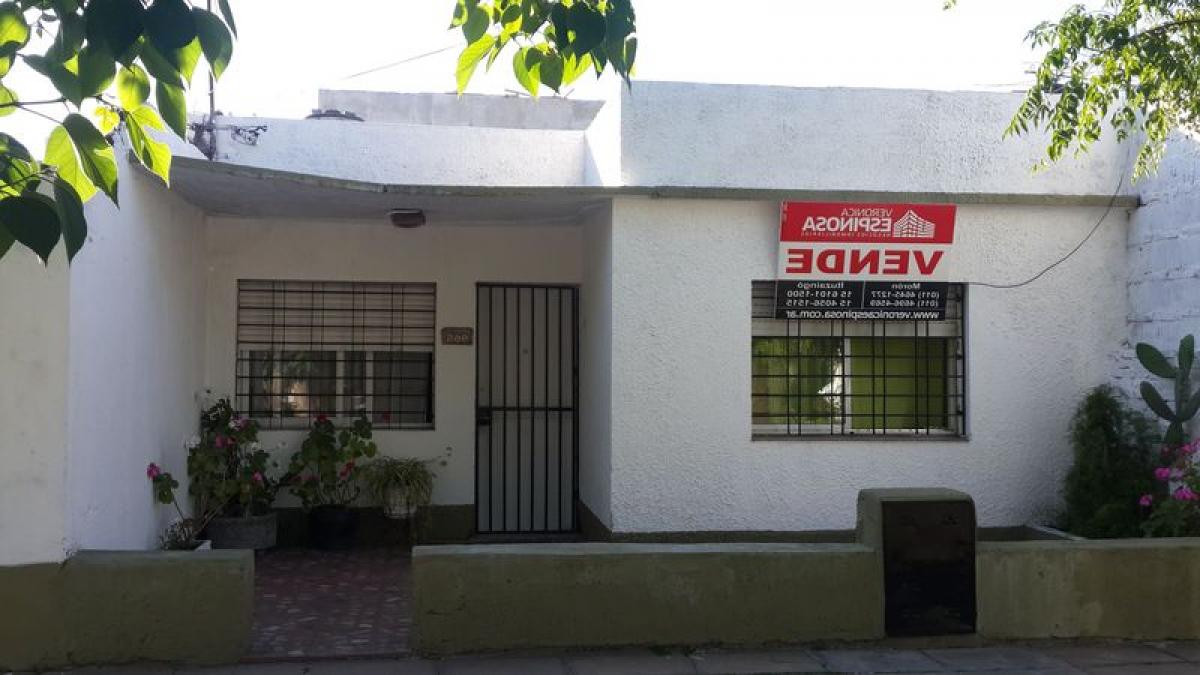 Дом с 2 спальнями в Морон, Аргентина № 90238