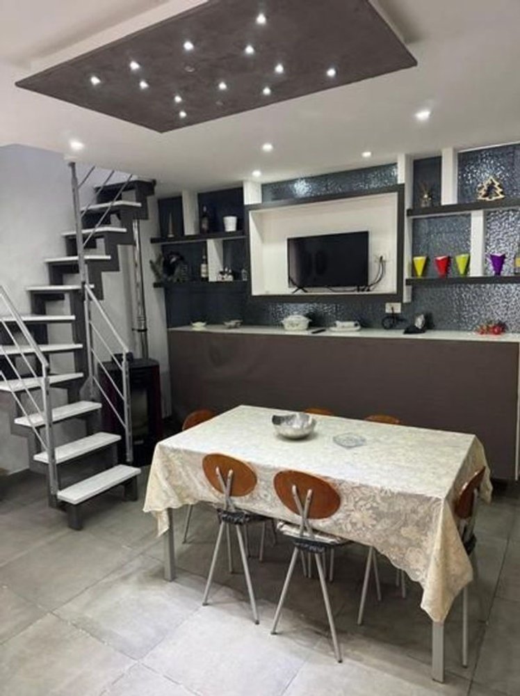 5 bedrooms Duplex in Mondragone, Italy No. 389265