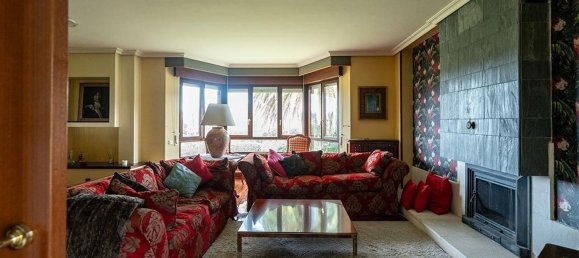 5 bedrooms House in Torrelavega, Spain No. 135378 6