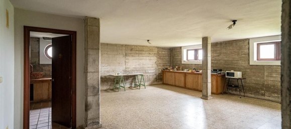 5 bedrooms House in Torrelavega, Spain No. 135378 31