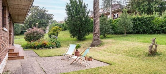 5 bedrooms House in Torrelavega, Spain No. 135378 3