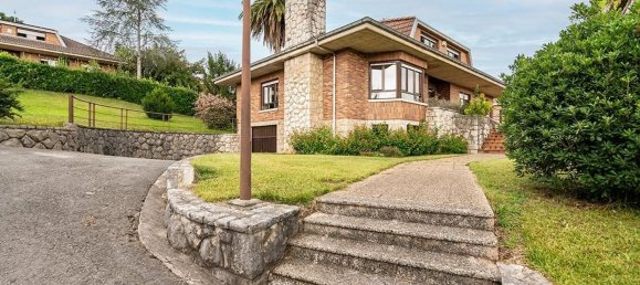 5 bedrooms House in Torrelavega, Spain No. 135378 2