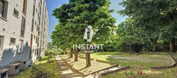 Квартира с 3 спальнями в Шампиньи-сюр-Марн, Франция № 174366 3