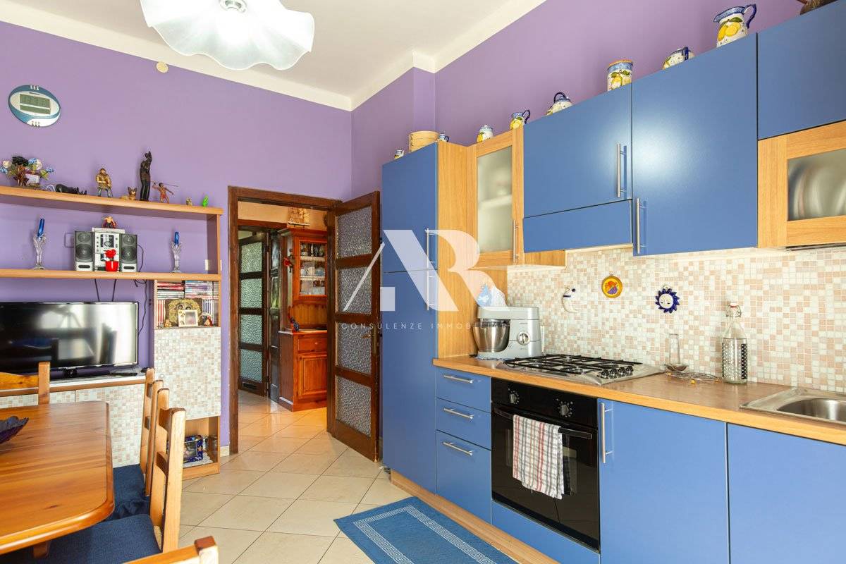 3 bedrooms Apartment in Verona, Italy No. 297751