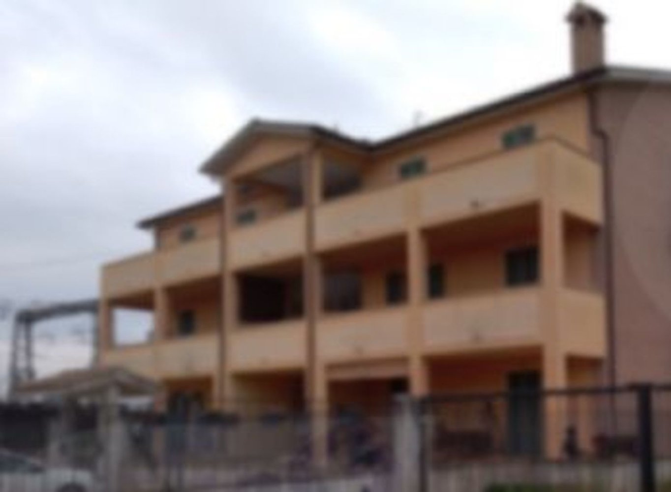 Apartamento de 5 habitaciónes en Trevi, Italy No. 39009