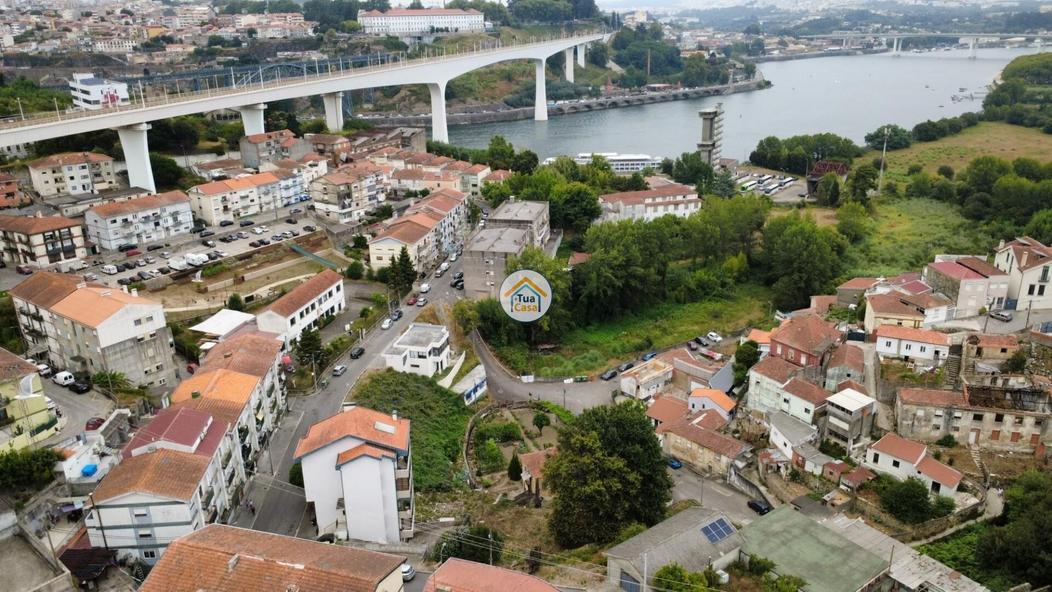 Grundstück in Vila Nova de Gaia, Portugal 250m², Nr. 271410