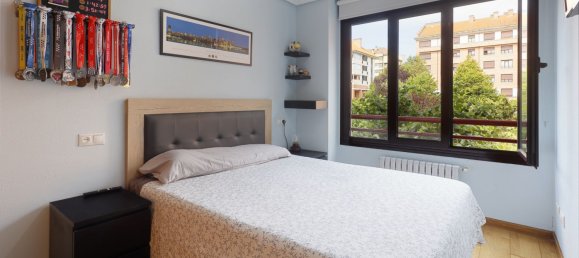 Apartamento de 2 dormitorios en Gijón, Spain No. 177476 19