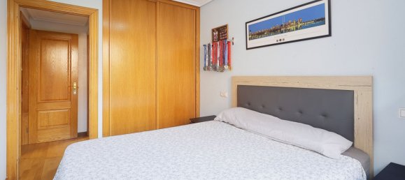 Apartamento de 2 dormitorios en Gijón, Spain No. 177476 20