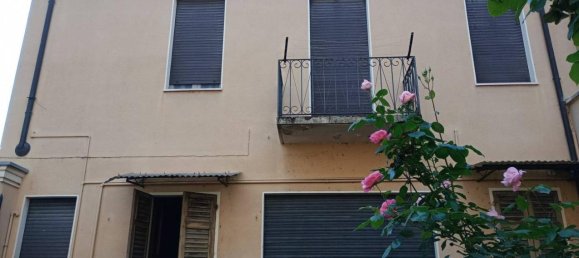 6 rooms Villa in Mede, Italy No. 21589 4