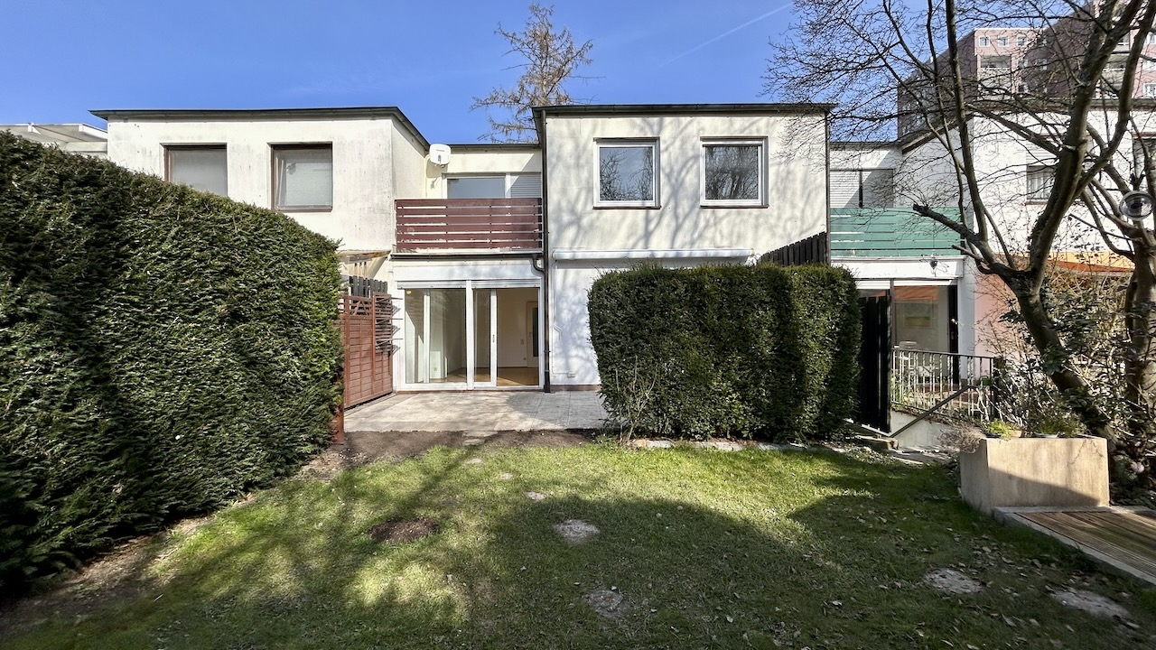 Adosado de 5 habitaciónes en Frankfurt am Main, Germany No. 47594