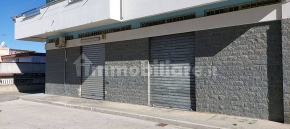 1-Zimmer Gewerbliche Immobilie in Canosa di Puglia, Italy, Nr. 250859 4