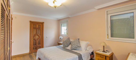 4 bedrooms Villa in Marbella, Spain No. 151599 9