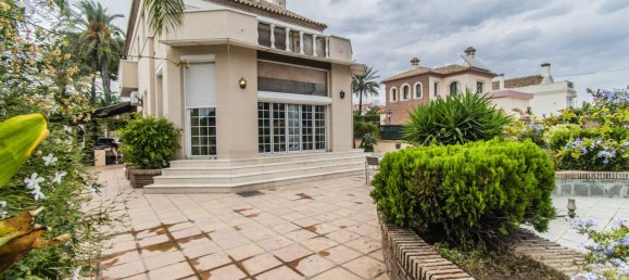 4 bedrooms Villa in Marbella, Spain No. 151599 6