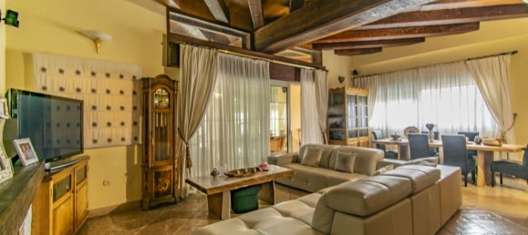 4 bedrooms Villa in Marbella, Spain No. 151599 24