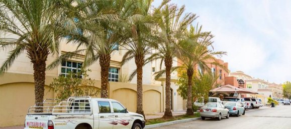 1021.9m² Land in Al Mushrif, UAE No. 5333 5