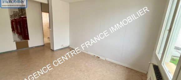 2 chambres Appartement à Bourges, France No. 214966 3