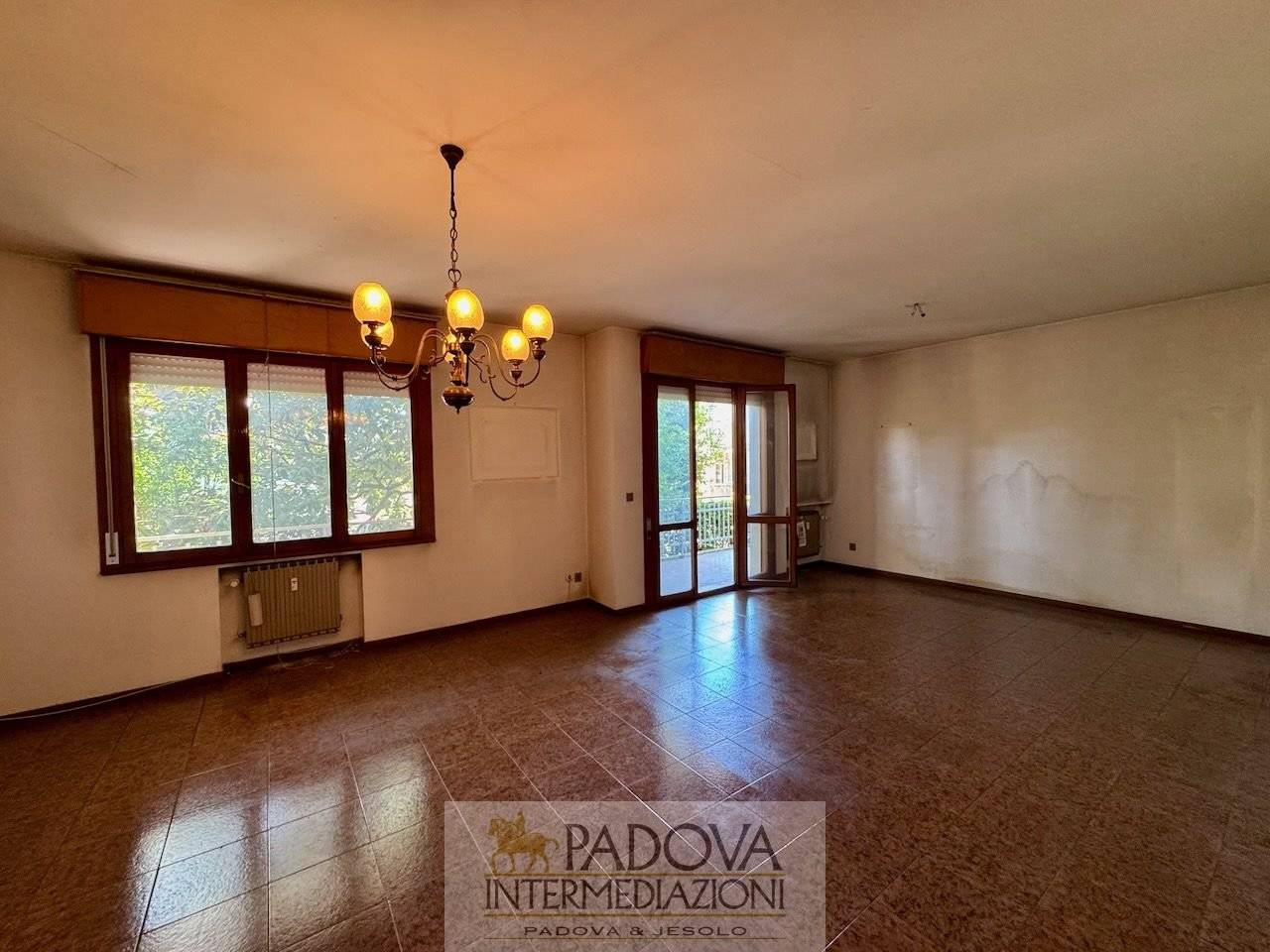 3 bedrooms Apartment in Padua, Italy No. 260387