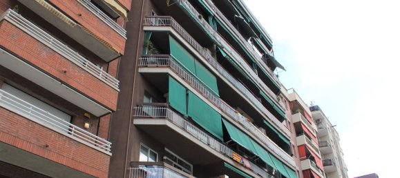 Apartamento de 3 dormitorios en Eixample, Spain No. 138412 7