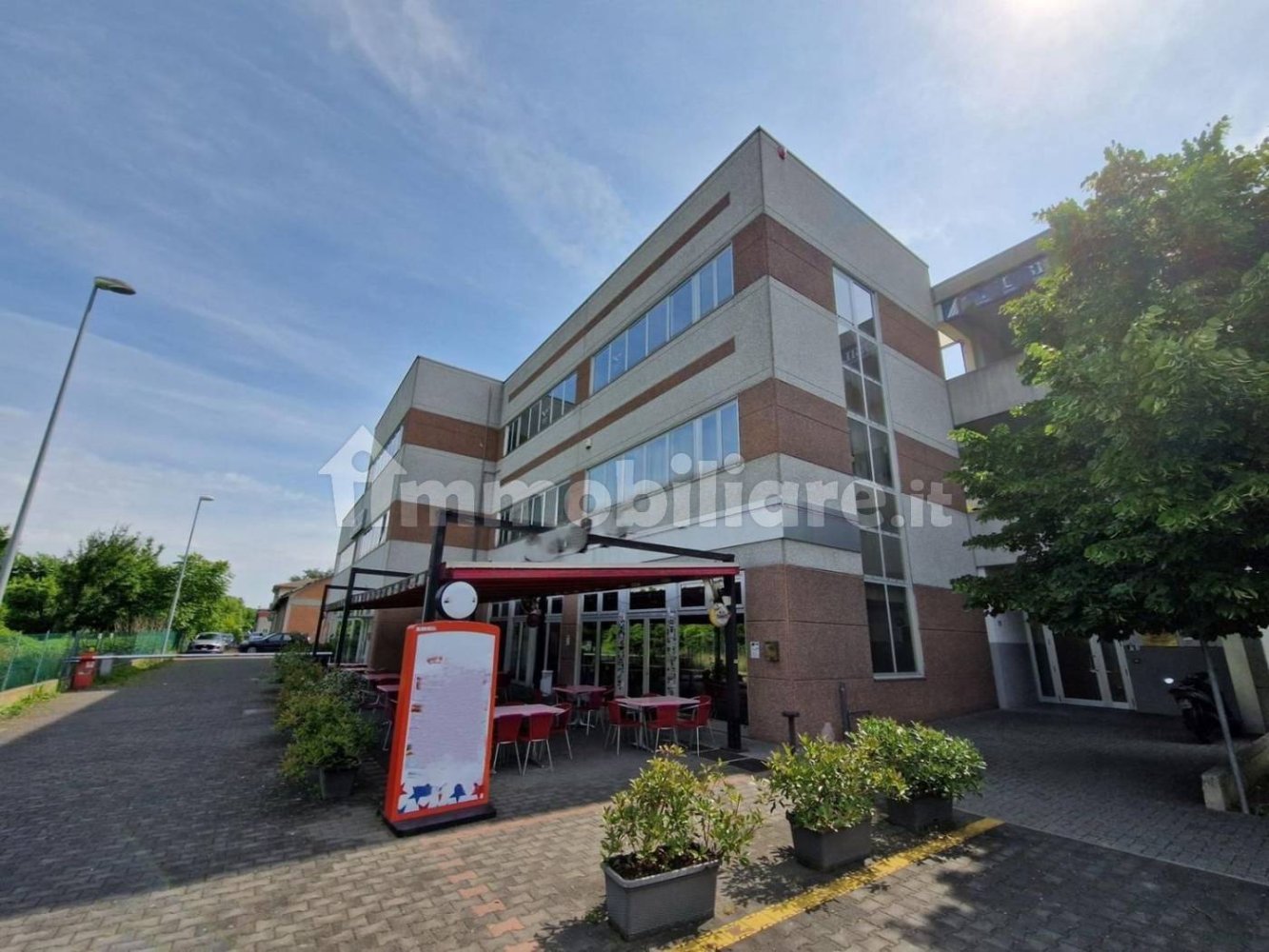 130m² Office in Forlì, Italy No. 317072