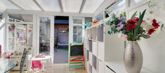 2 bedrooms Commercial property in Tatsfield, United Kingdom No. 4776 9