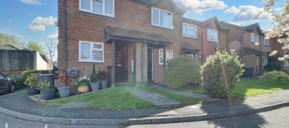 2 bedrooms Commercial property in Tatsfield, United Kingdom No. 4776 3