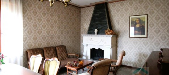 3-salle Maison à Udine, Italy No. 24519 16