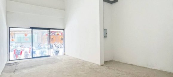 472m² Commercial property in Bangkok, Thailand No. 14177 3