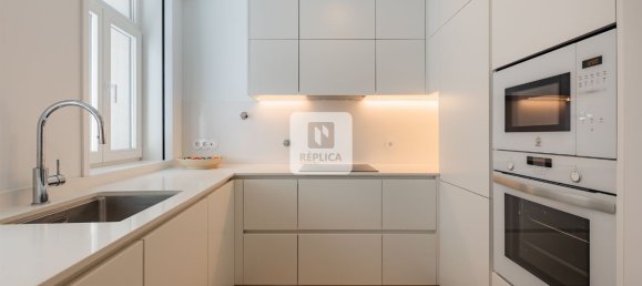 2 غرف نوم منزل ذو طابقين في Porto, Portugal رقم 12216 10