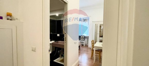 2 bedrooms Apartment in Rome, Italy No. 19397 4