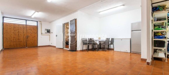 3 bedrooms Villa in Limbiate, Italy No. 181967 21