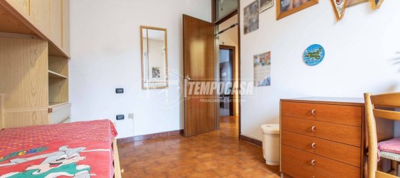 3 bedrooms Villa in Limbiate, Italy No. 181967 15