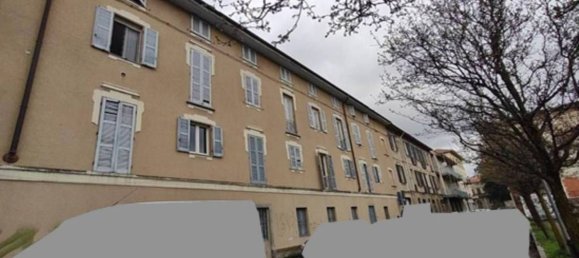 Apartamento de 2 divisões em Busto Arsizio, Italy N.º 272850 2