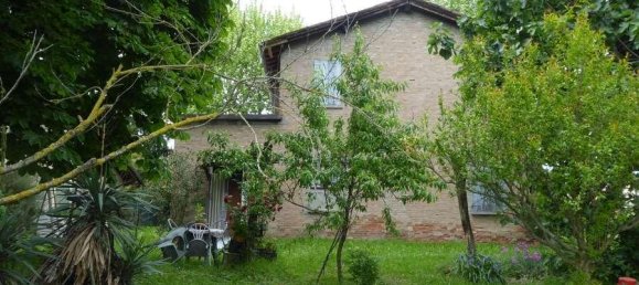 7 rooms Villa in Modena, Italy No. 131744 2