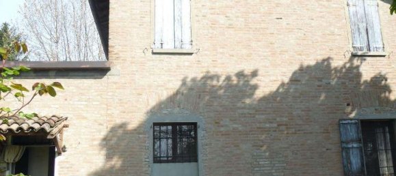 7 rooms Villa in Modena, Italy No. 131744 3