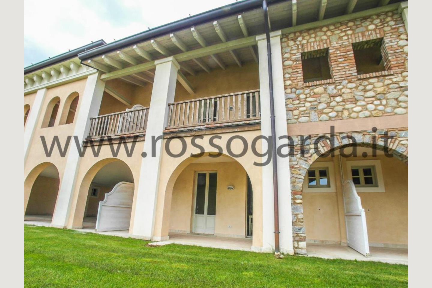 Студия в Дезенцано дель Гарда, Италия № 88761