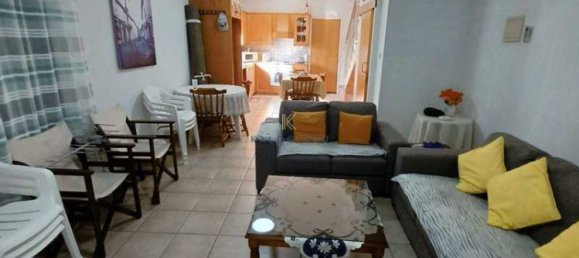 2 bedrooms Commercial property in Pervolia, Cyprus No. 18646 2