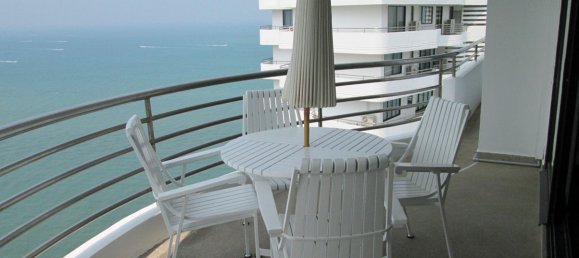 3 bedrooms Condo in Pattaya, Thailand No. 4005 12