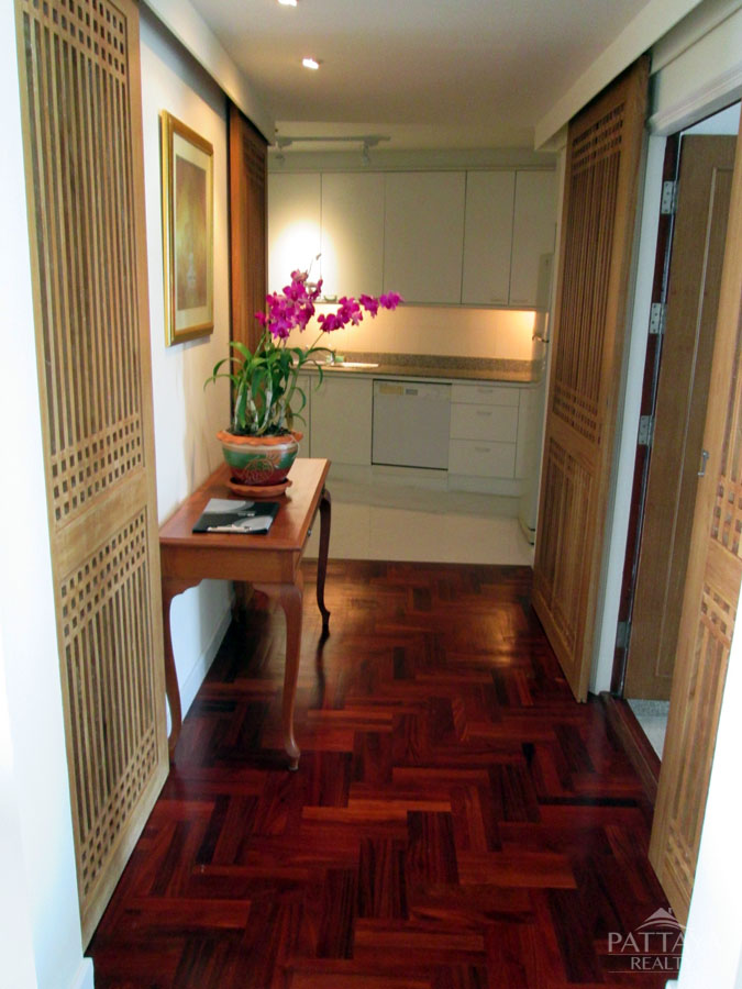 3 bedrooms Condo in Pattaya, Thailand No. 4005