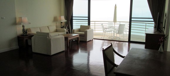 3 bedrooms Condo in Pattaya, Thailand No. 4005 6