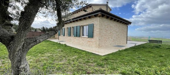 5 bedrooms Villa in Ancona, Italy No. 98803 2