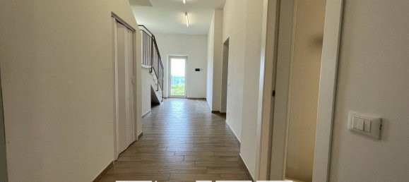 5 bedrooms Villa in Ancona, Italy No. 98803 26