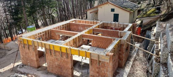 8 rooms House in San Ginesio, Italy No. 256816 15