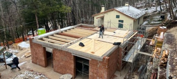 8 rooms House in San Ginesio, Italy No. 256816 17