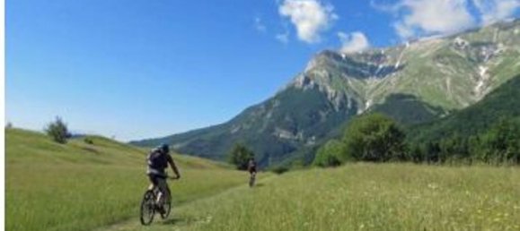 8 rooms House in San Ginesio, Italy No. 256816 10