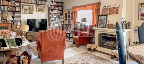 3 Schlafzimmer Doppelhaus in Cascais, Portugal, Nr. 308019 2