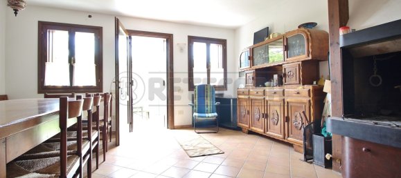 5 rooms House in Altissimo, Italy No. 281229 6