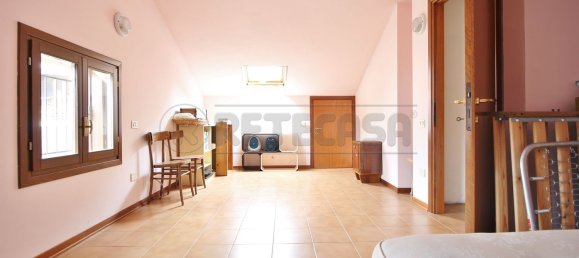 5 rooms House in Altissimo, Italy No. 281229 17