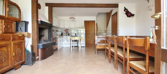 5 rooms House in Altissimo, Italy No. 281229 4