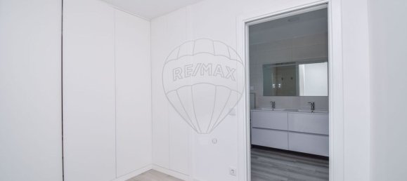 5 bedrooms House in Porto Salvo, Portugal No. 43029 30