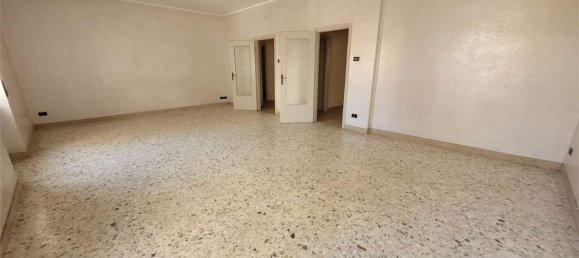 5-Zimmer Wohnung in Syracuse, Italy, Nr. 243028 2
